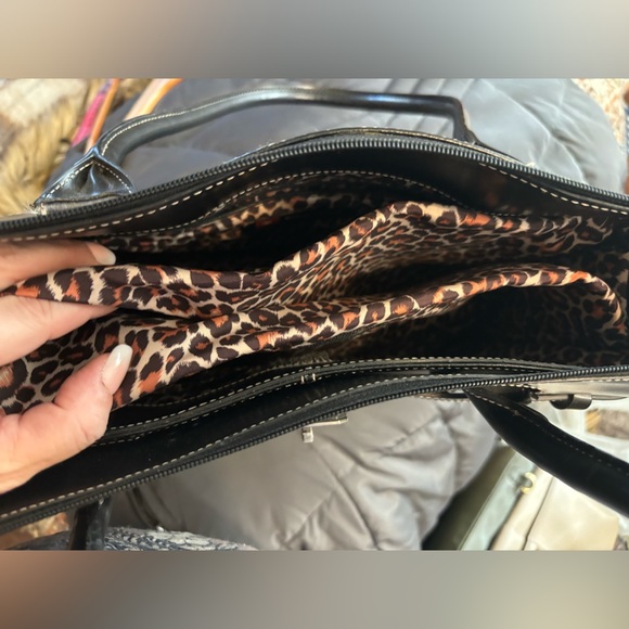 WILSONS LEATHER Laptop Leather Shoulder Bag - Picture 8 of 16